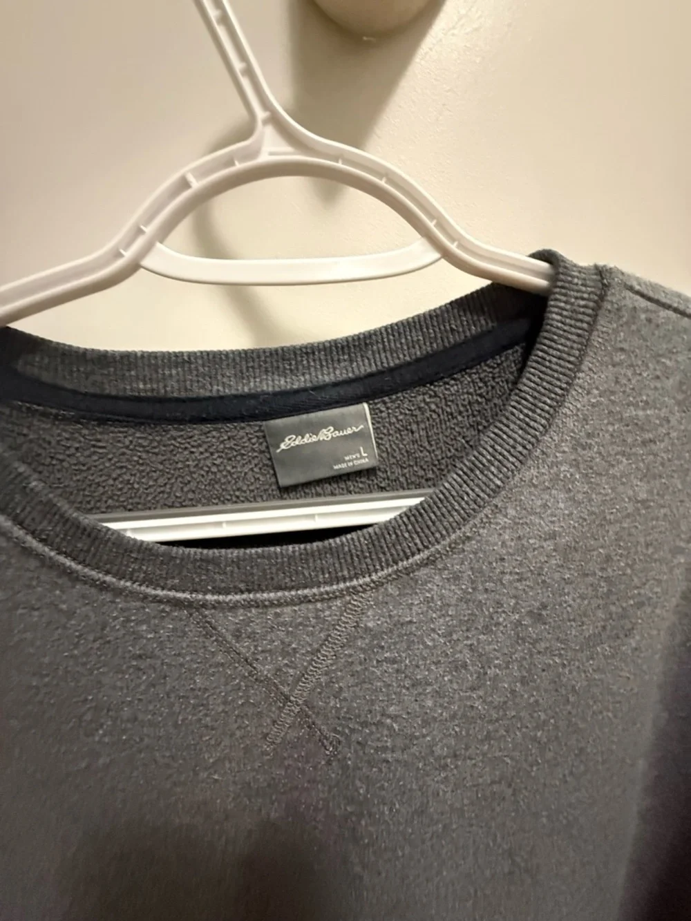 Eddie Bauer Men's Gray Crewneck Sweatshirt - Picture 2 of 3